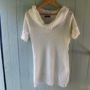 🐾Cream Turtleneck Sweater🐾